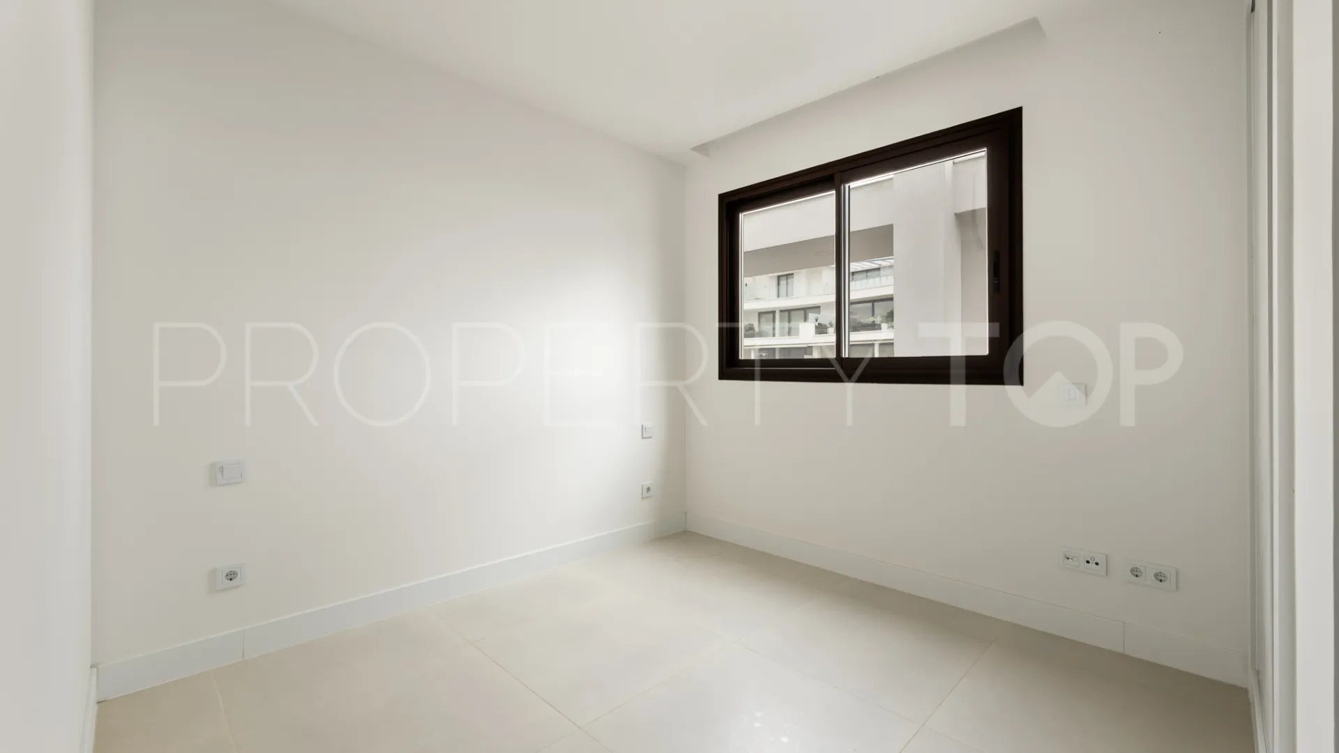 Penthouse for sale in El Higueron with 3 bedrooms