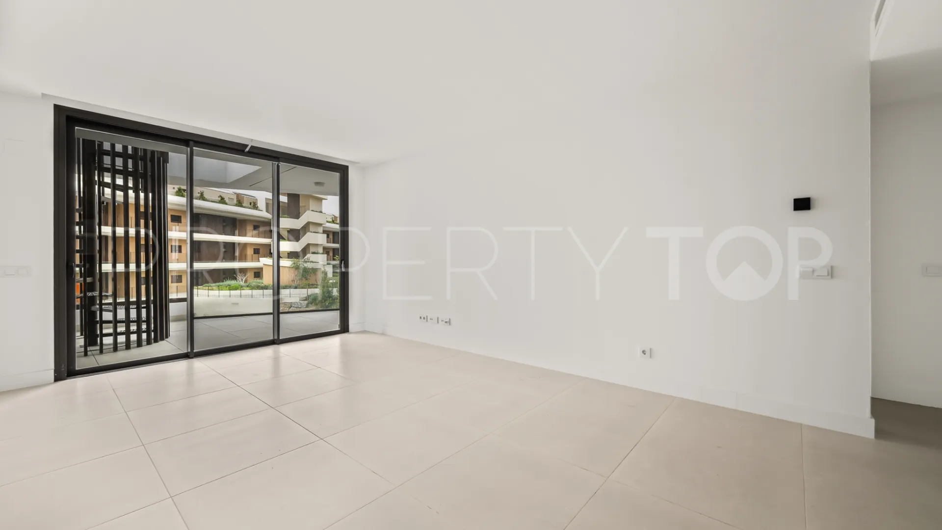 Penthouse for sale in El Higueron with 3 bedrooms