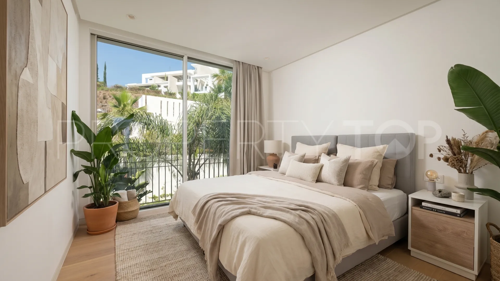 Duplex penthouse with 3 bedrooms for sale in Marbella City