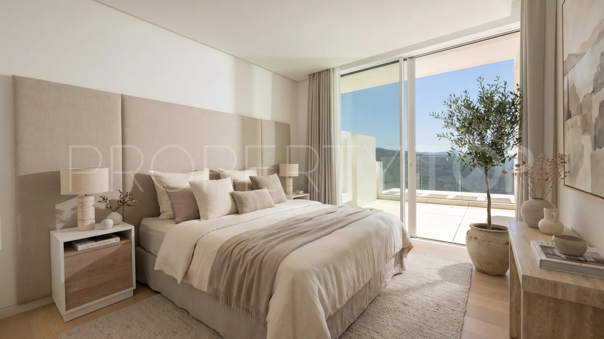 Duplex penthouse with 3 bedrooms for sale in Marbella City