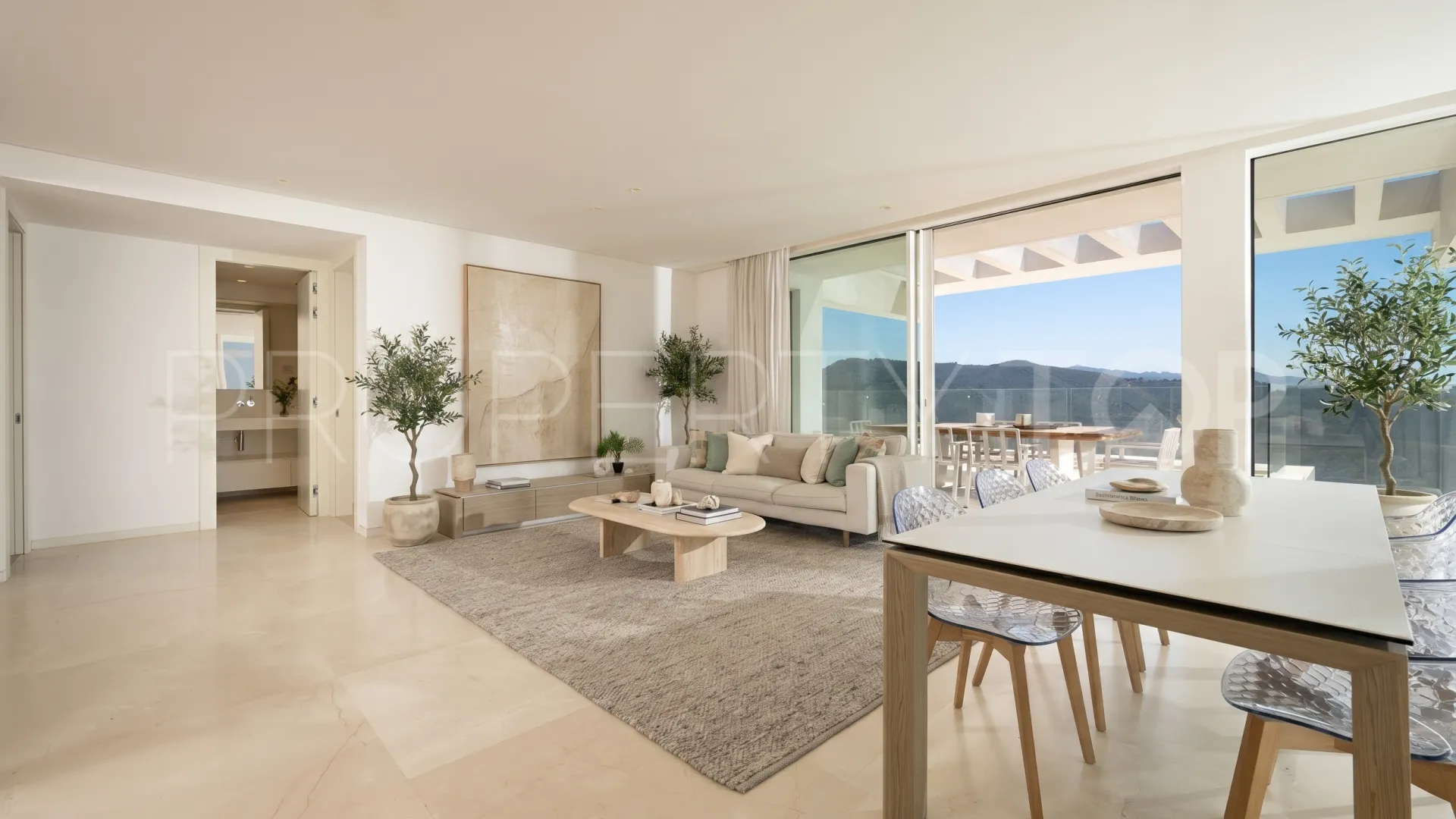 Duplex penthouse with 3 bedrooms for sale in Marbella City