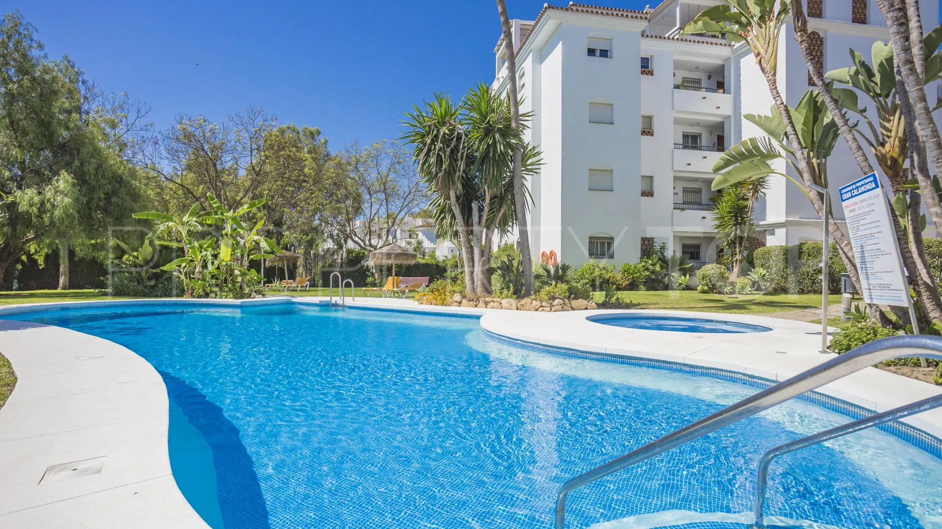 2 bedrooms Calahonda apartment for sale