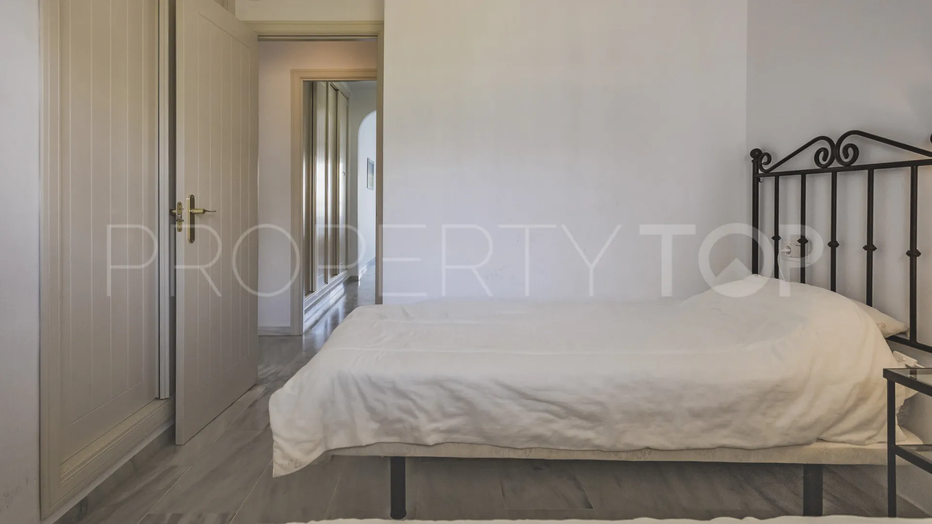 2 bedrooms Calahonda apartment for sale