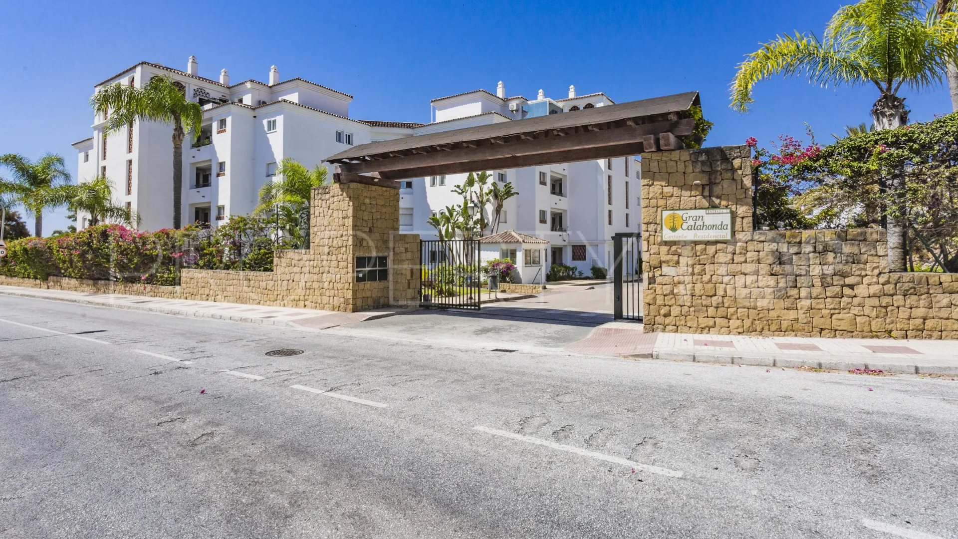 2 bedrooms Calahonda apartment for sale