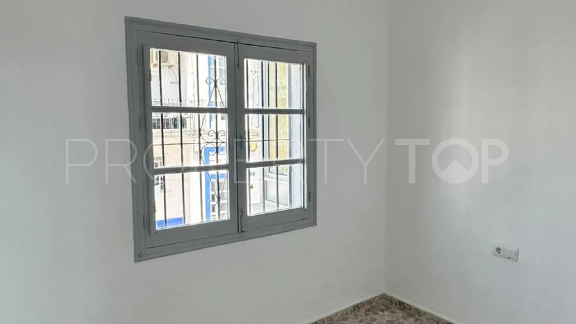 Estepona Puerto, apartamento a la venta