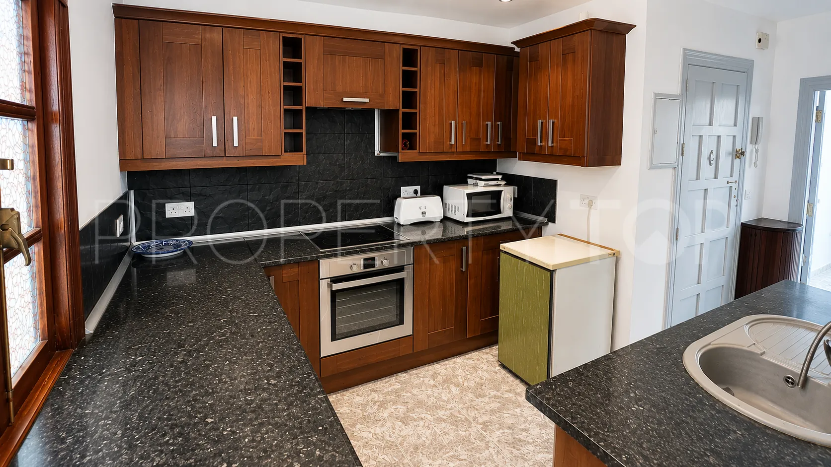 Estepona Puerto, apartamento a la venta
