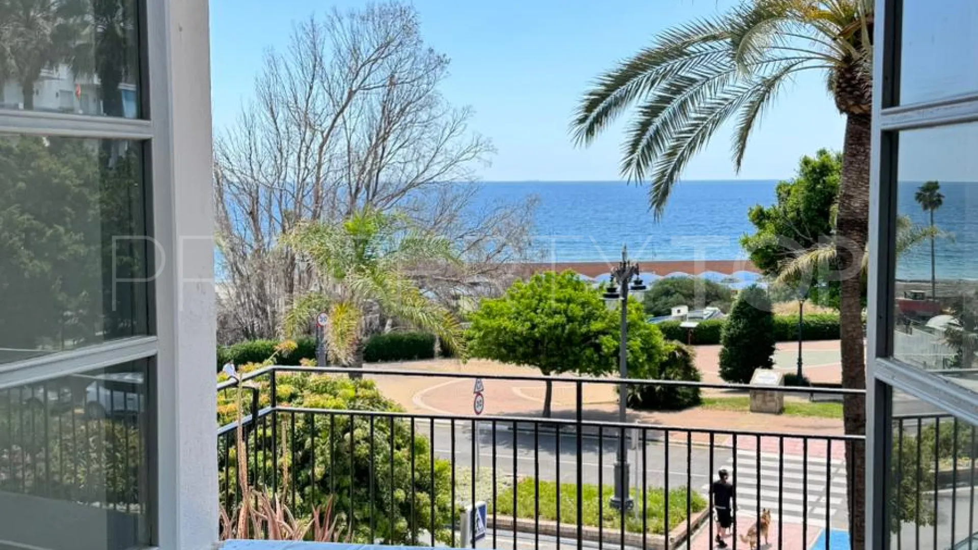 Estepona Puerto, apartamento a la venta