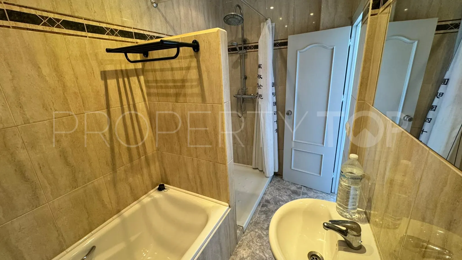 Estepona Puerto, apartamento a la venta
