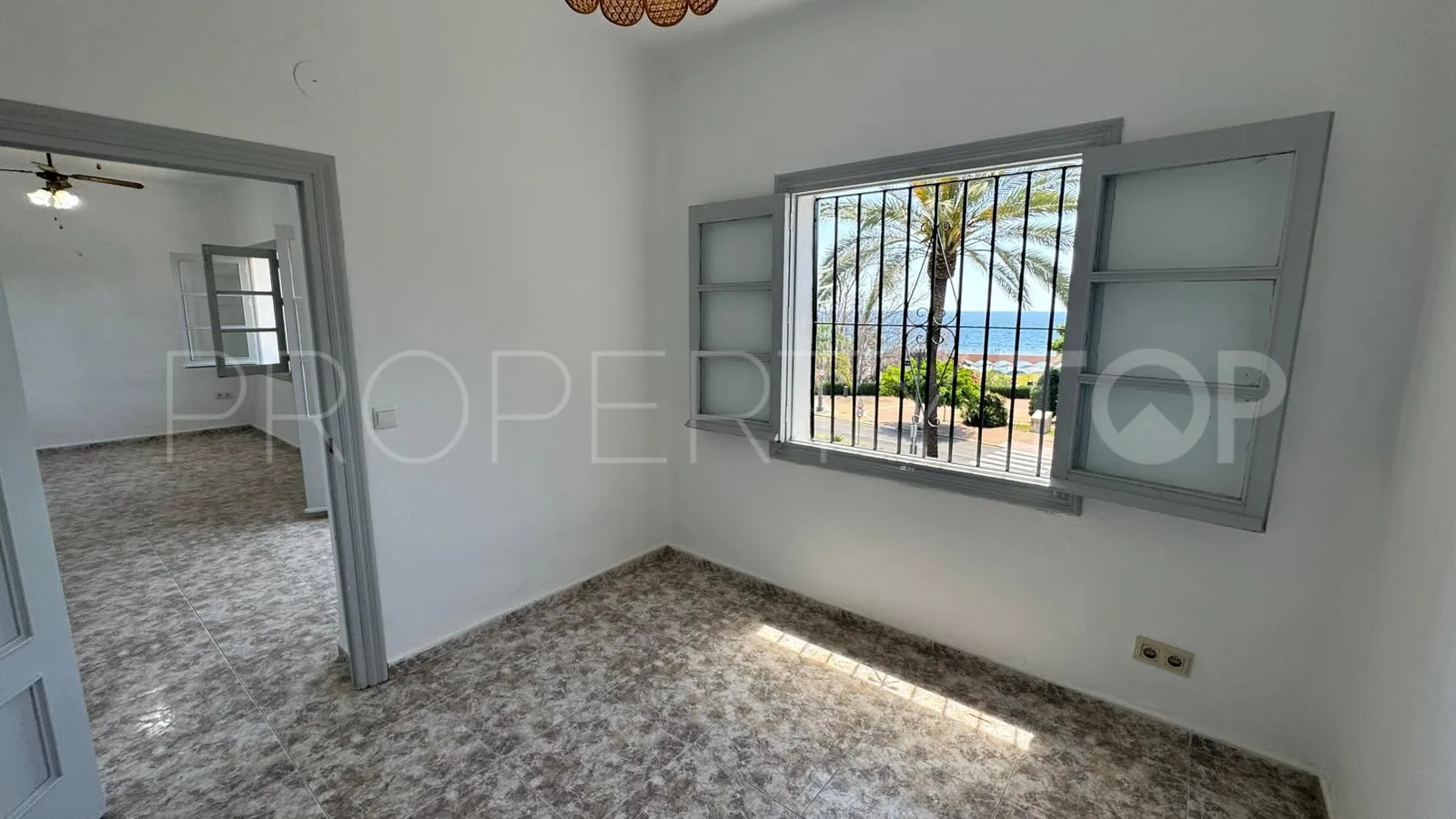 Estepona Puerto, apartamento a la venta
