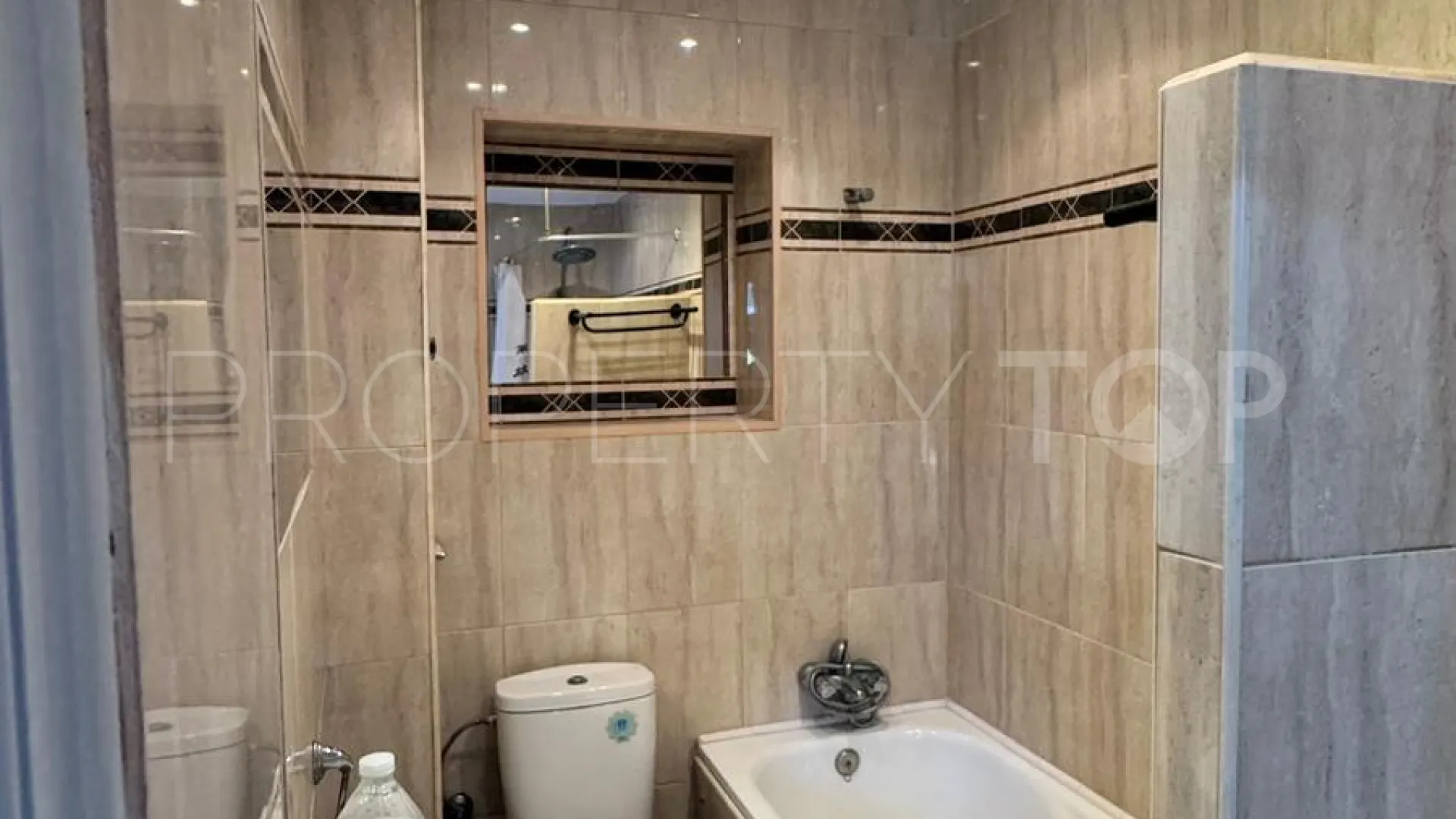 Estepona Puerto, apartamento a la venta