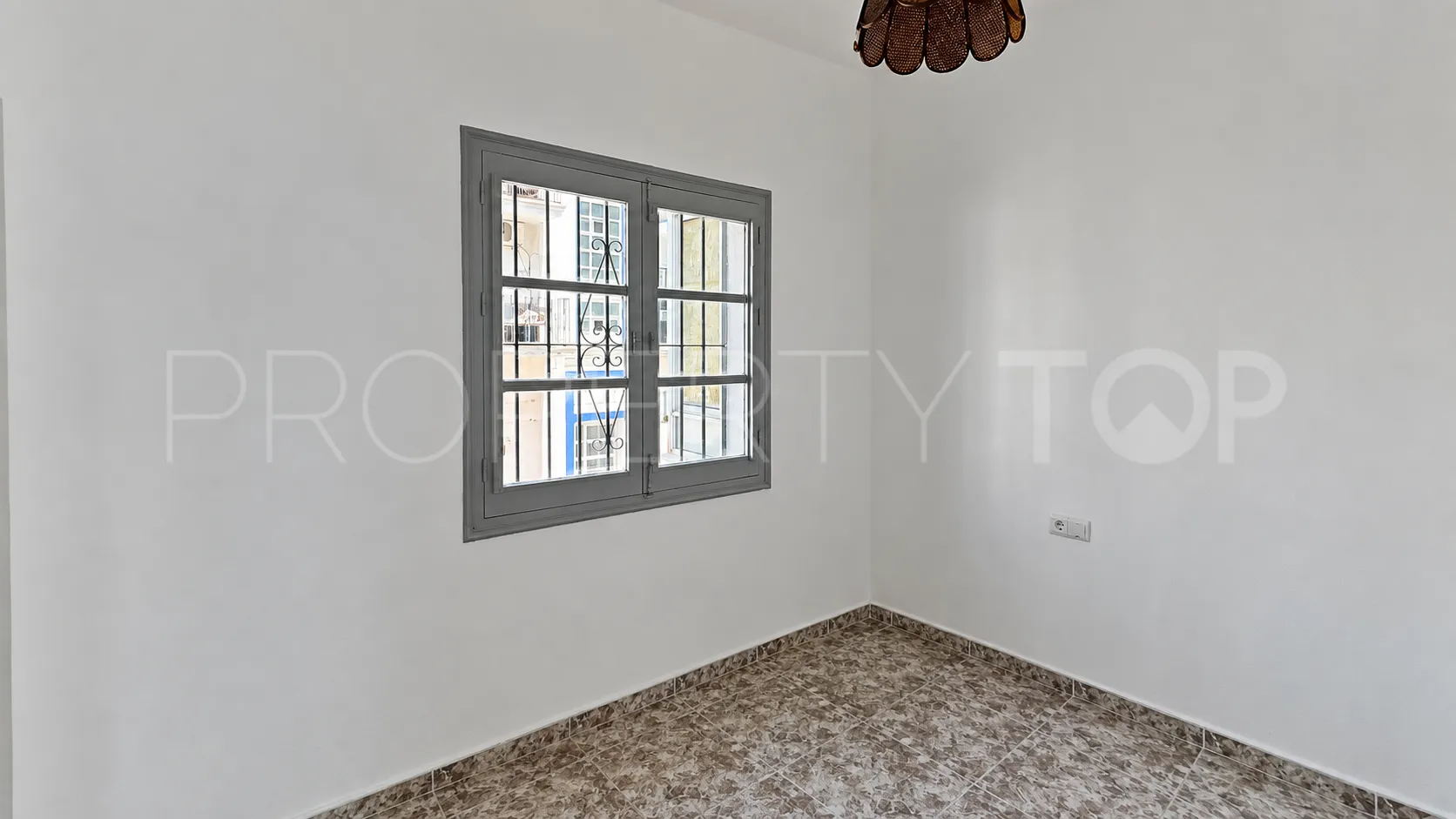 Estepona Puerto, apartamento a la venta