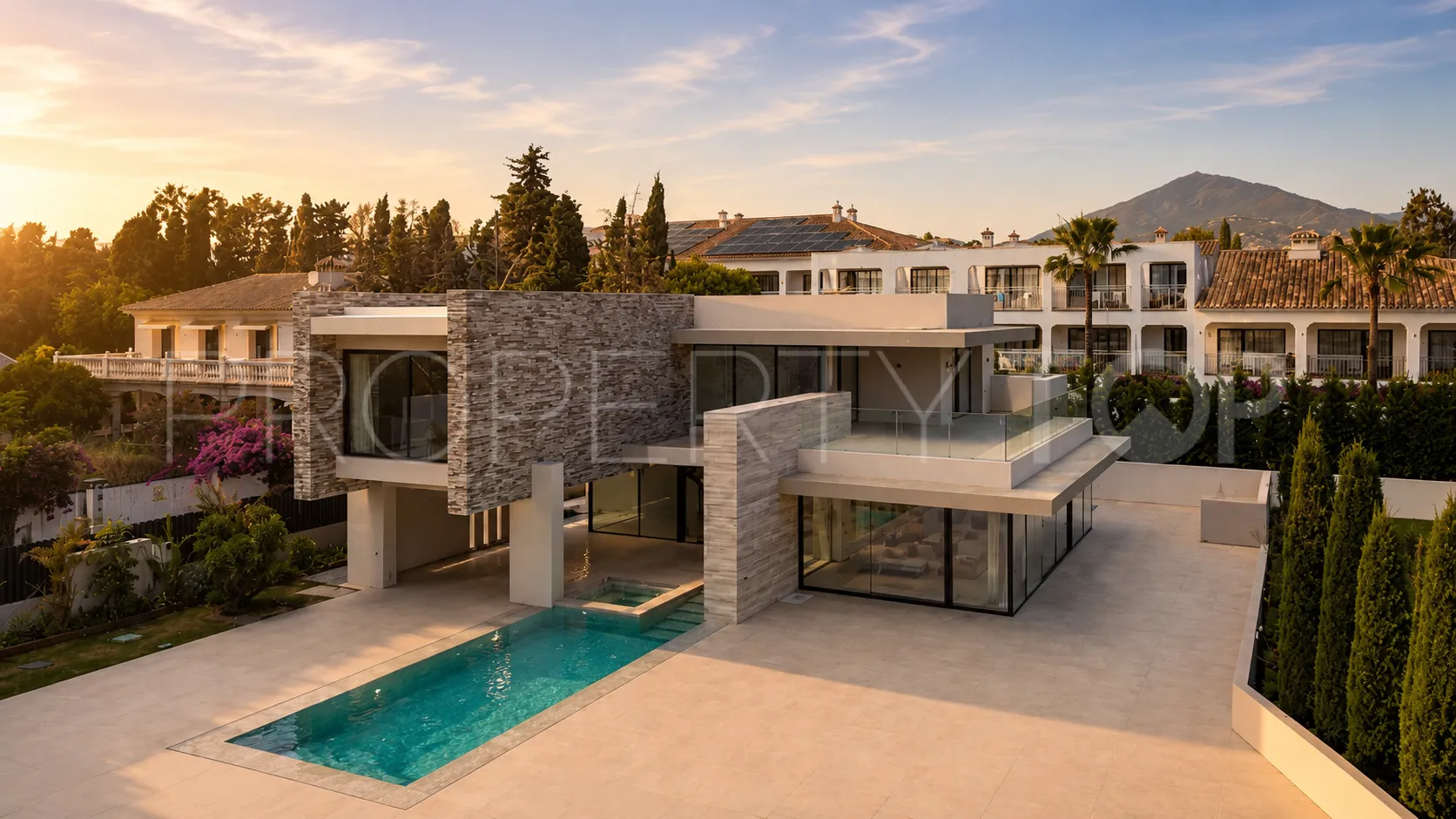 8 bedrooms Cortijo Blanco villa for sale