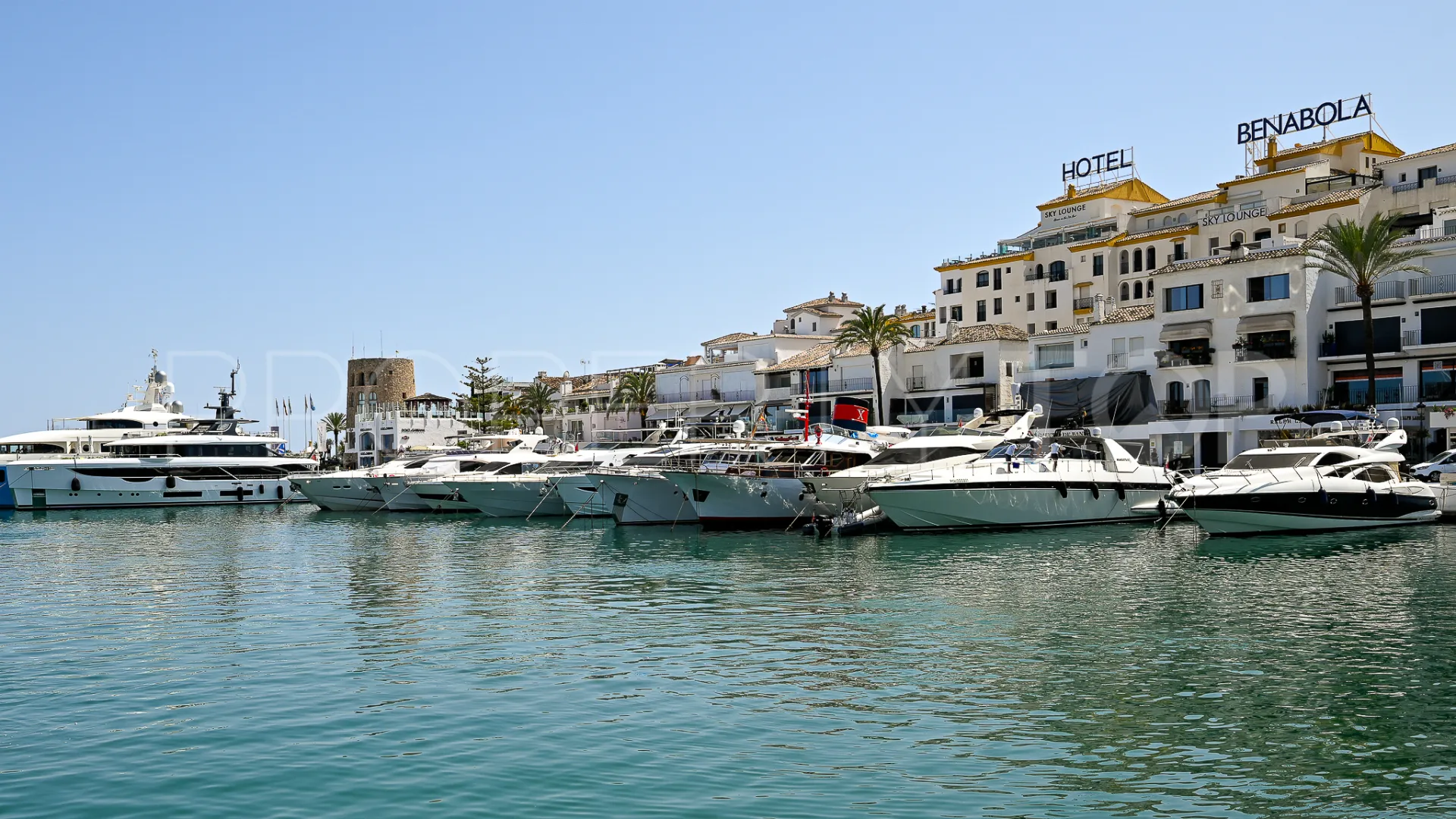 Apartamento con 1 dormitorio en venta en Marbella - Puerto Banus