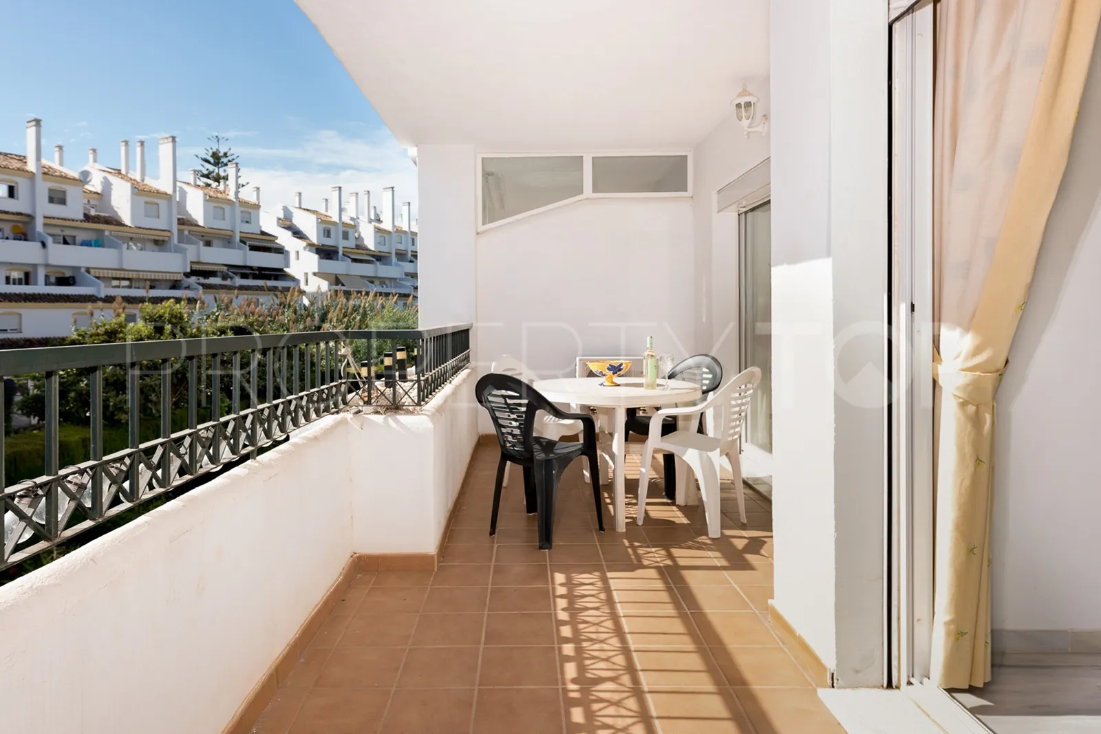 Comprar apartamento en Calahonda