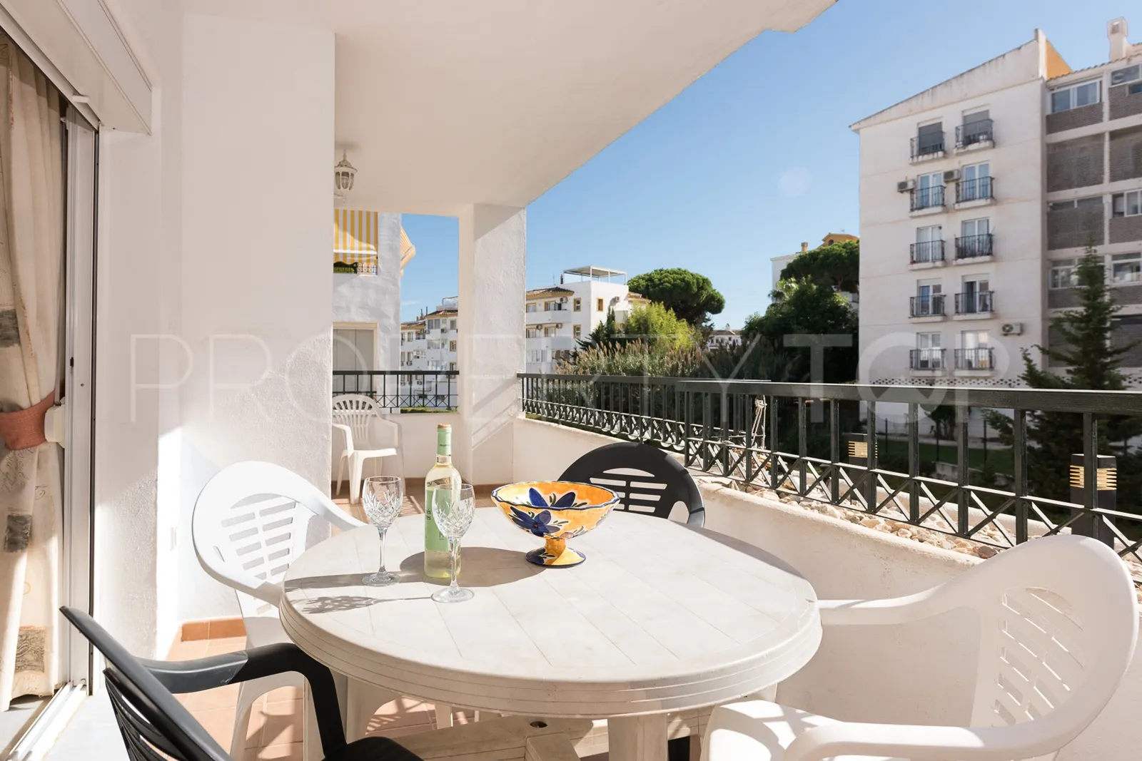 Comprar apartamento en Calahonda