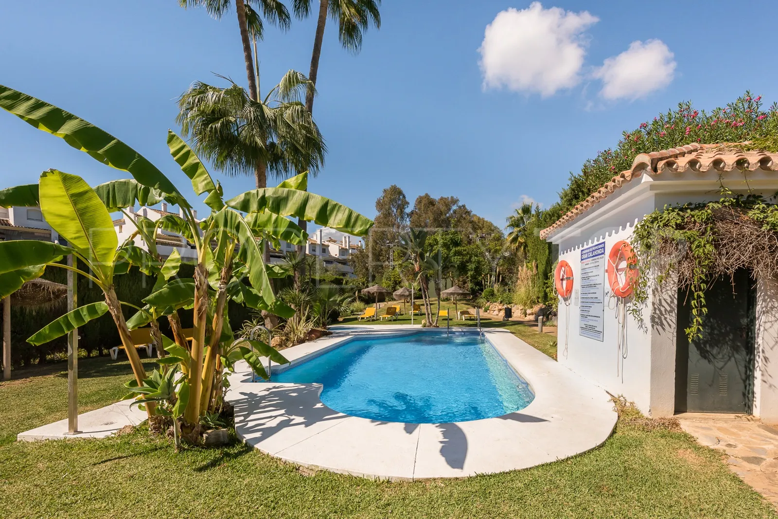 Comprar apartamento en Calahonda