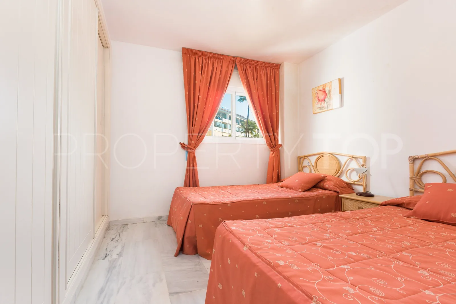 Comprar apartamento en Calahonda
