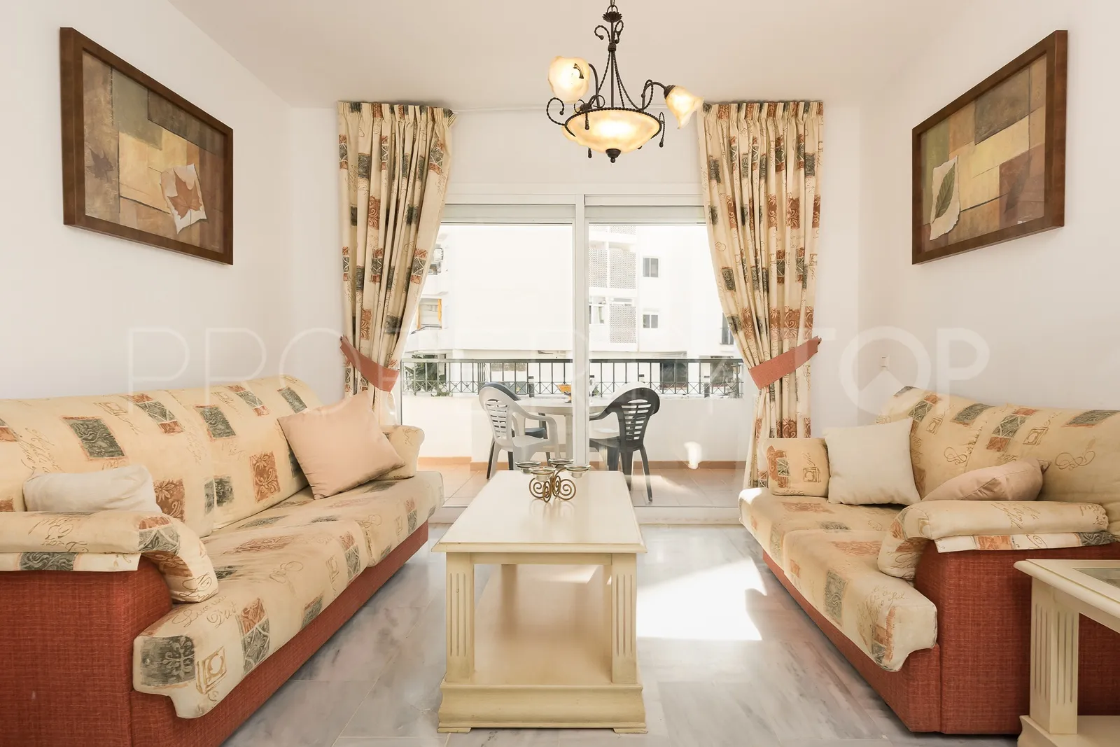 Comprar apartamento en Calahonda
