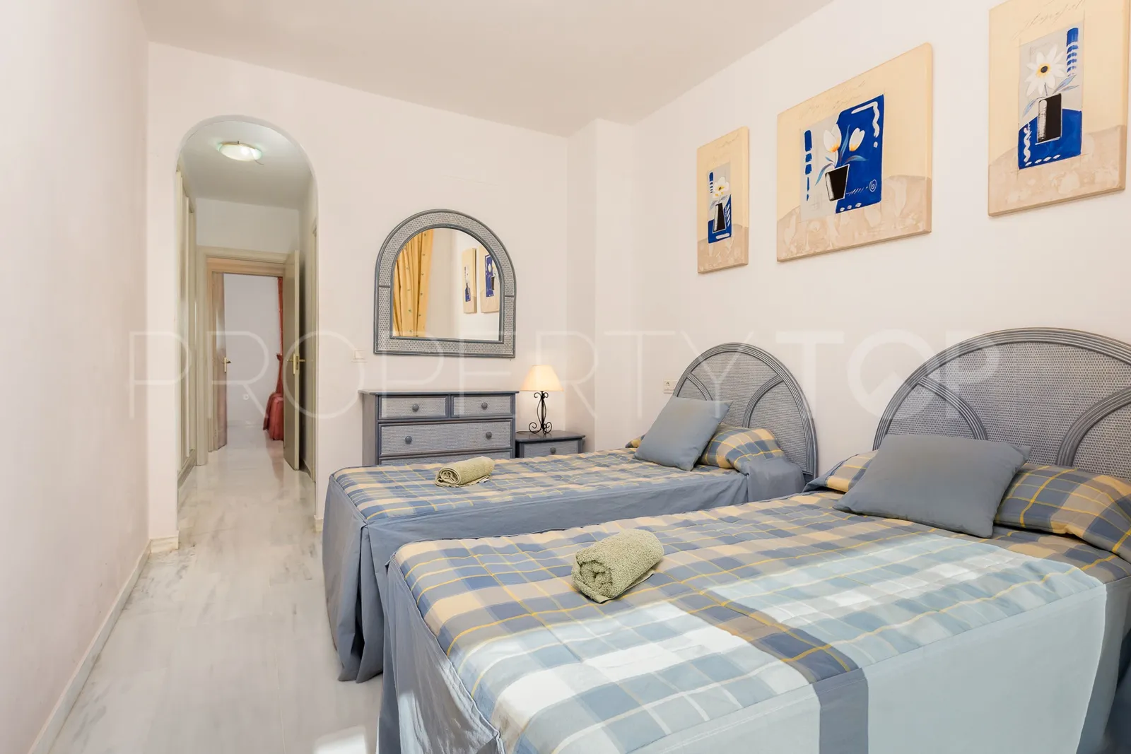 Comprar apartamento en Calahonda