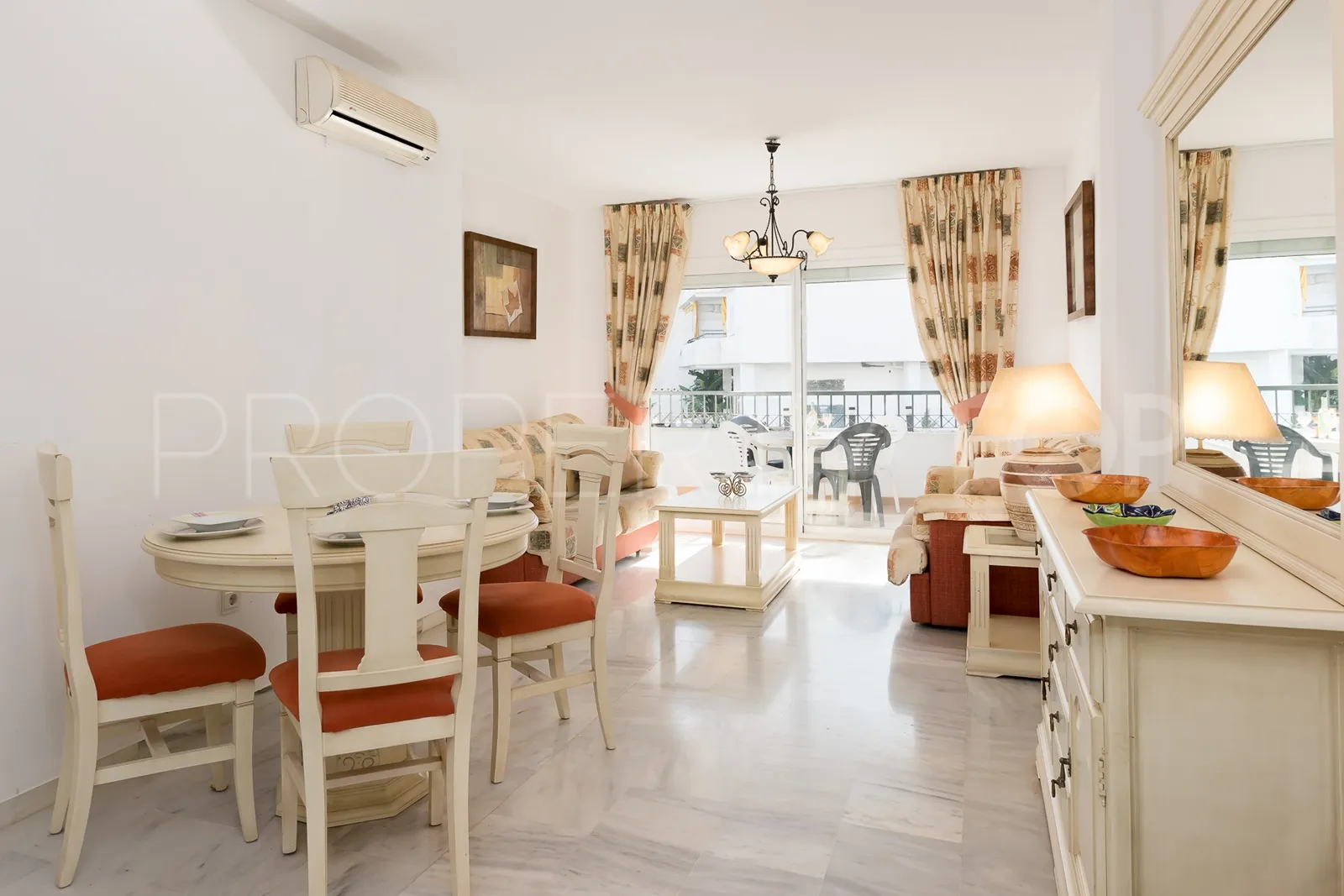 Comprar apartamento en Calahonda