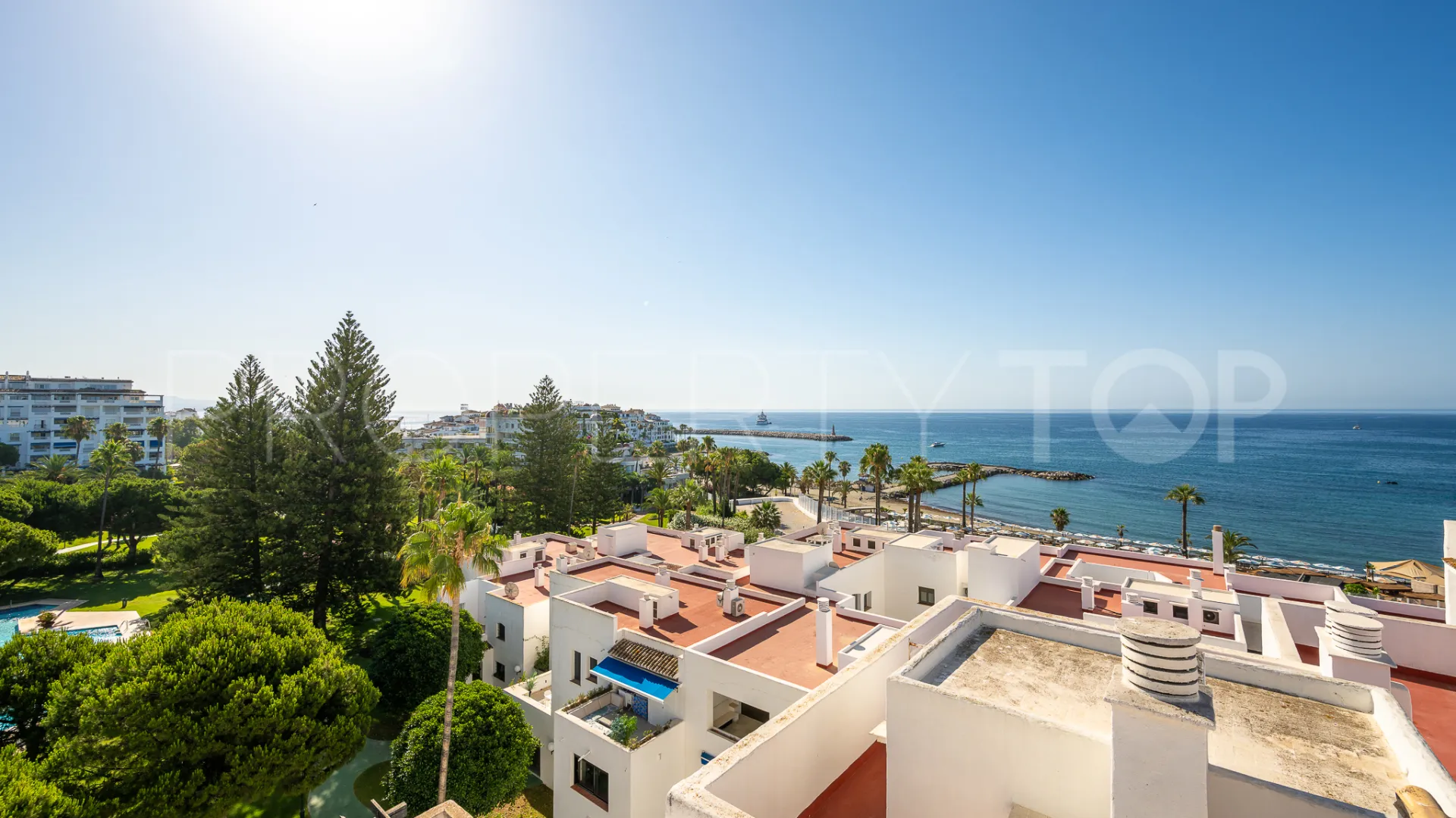 Playas del Duque, apartamento de 2 dormitorios en venta