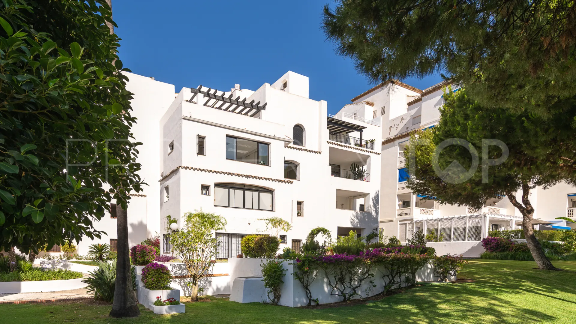 Playas del Duque, apartamento de 2 dormitorios en venta