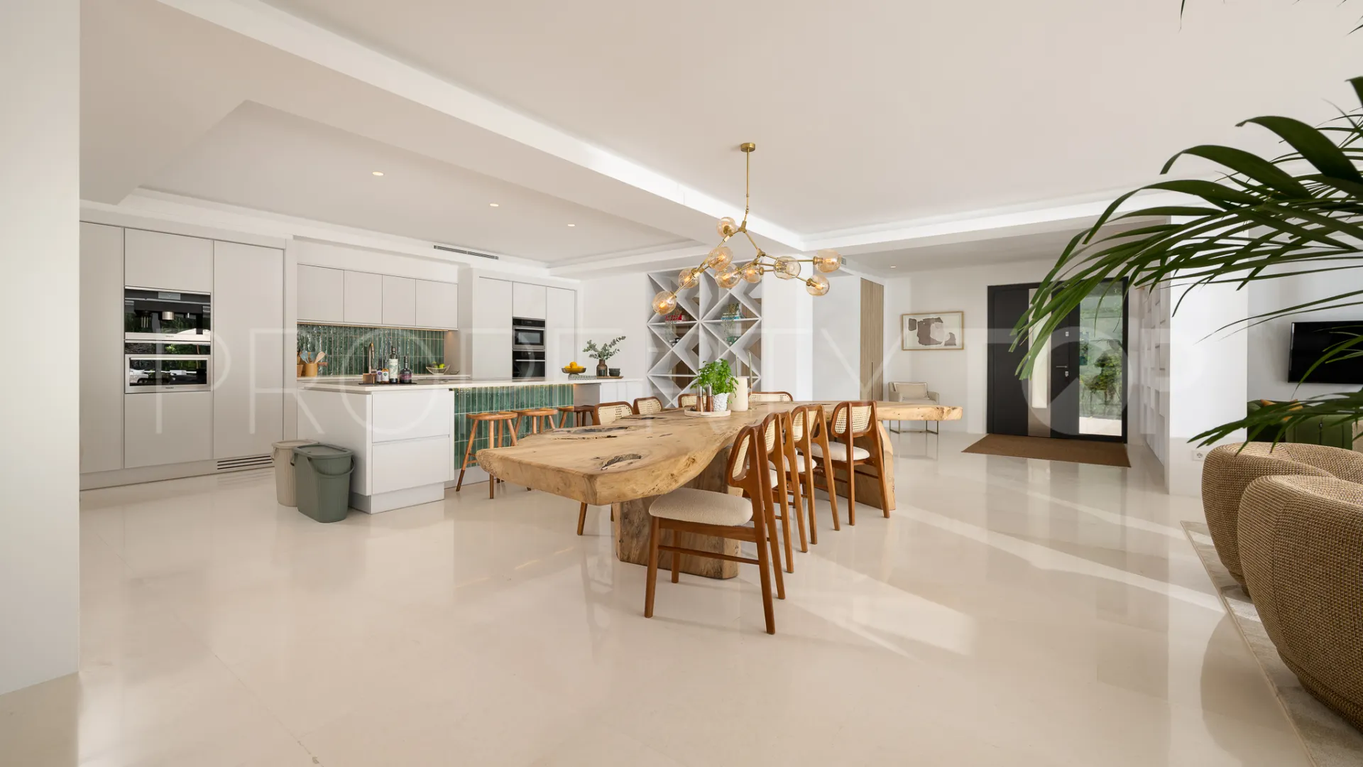 Villa en venta de 7 dormitorios en Parcelas del Golf