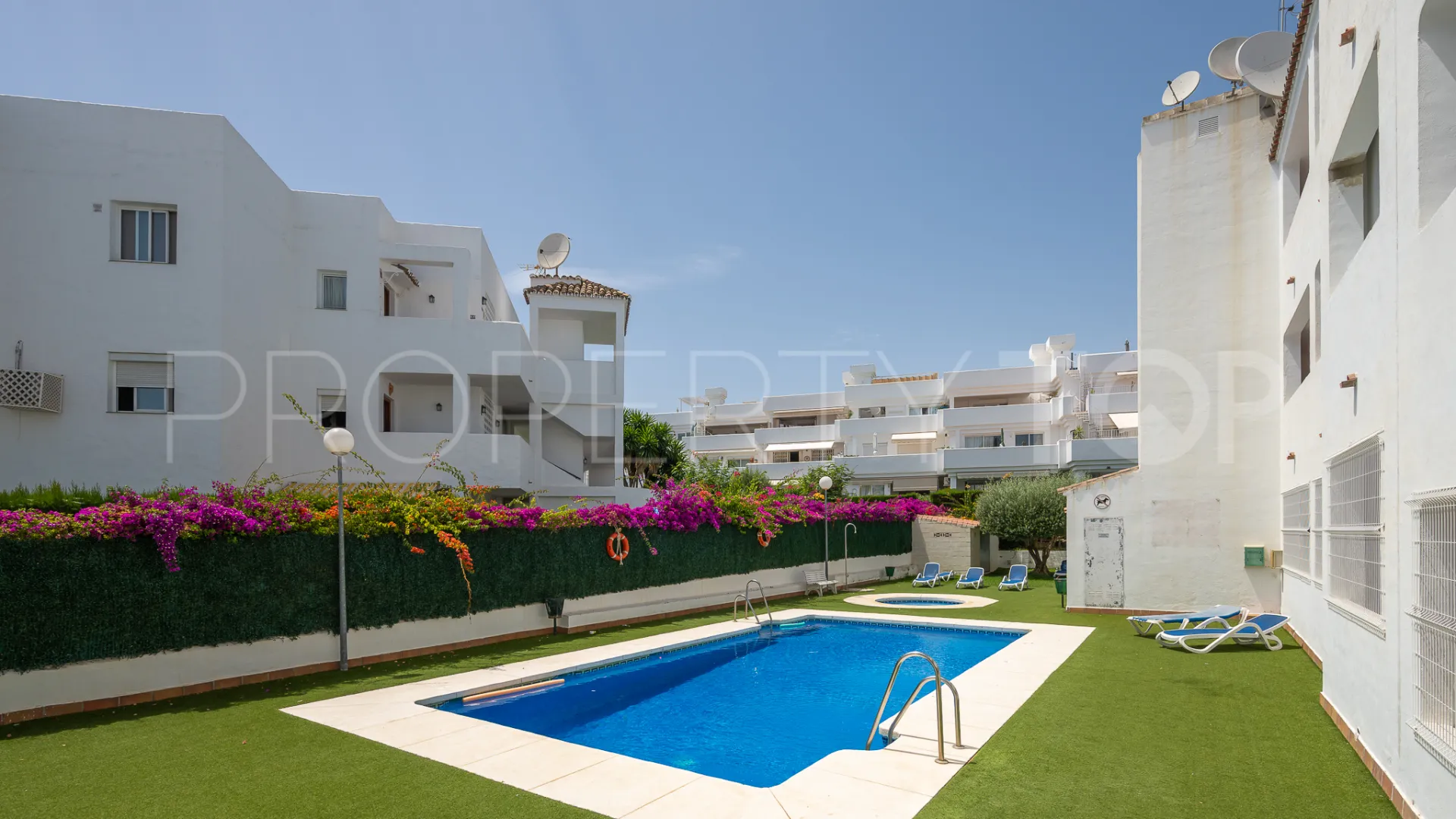 Atico duplex en venta con 2 dormitorios en El Pilar