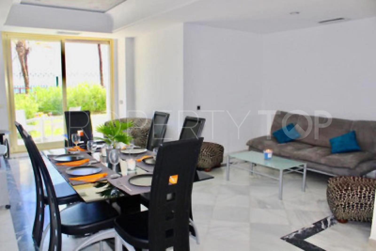 For sale 6 bedrooms ground floor duplex in Gray D'Albion
