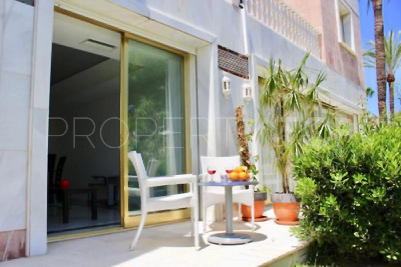 For sale 6 bedrooms ground floor duplex in Gray D'Albion