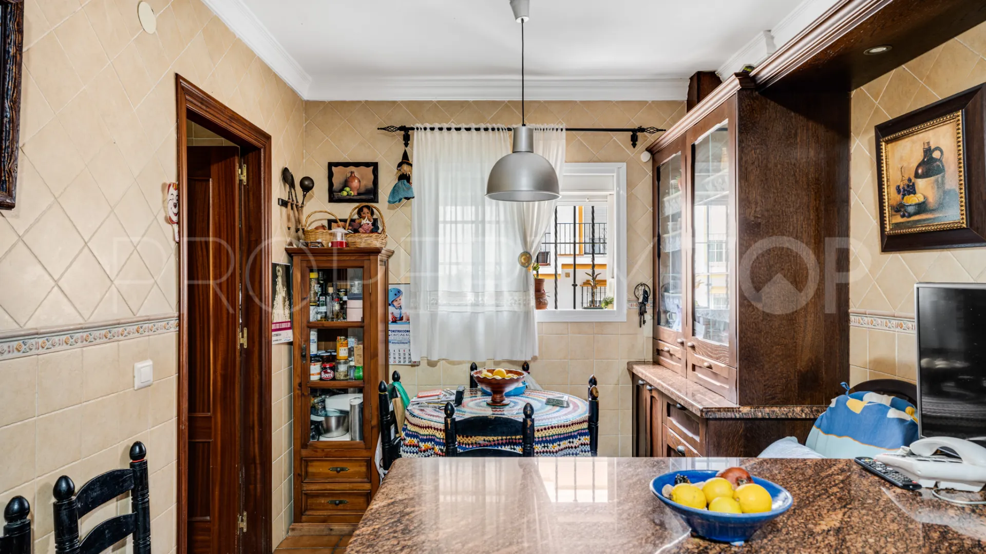 Pareado en venta con 7 dormitorios en Estepona Ciudad
