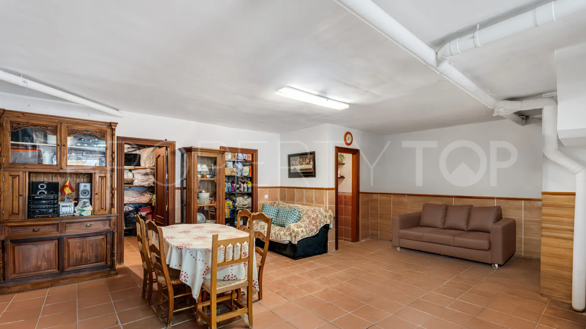 Pareado en venta con 7 dormitorios en Estepona Ciudad