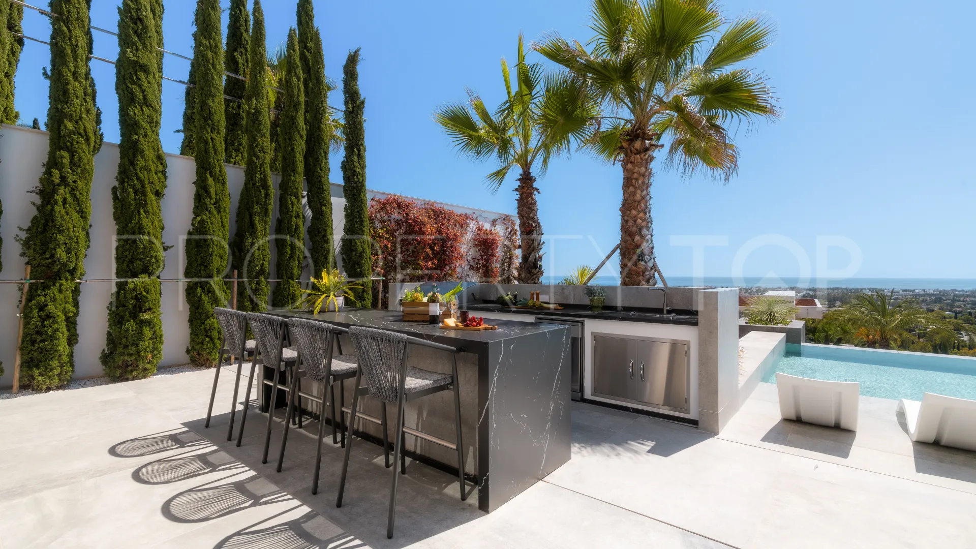 For sale villa in El Herrojo with 6 bedrooms