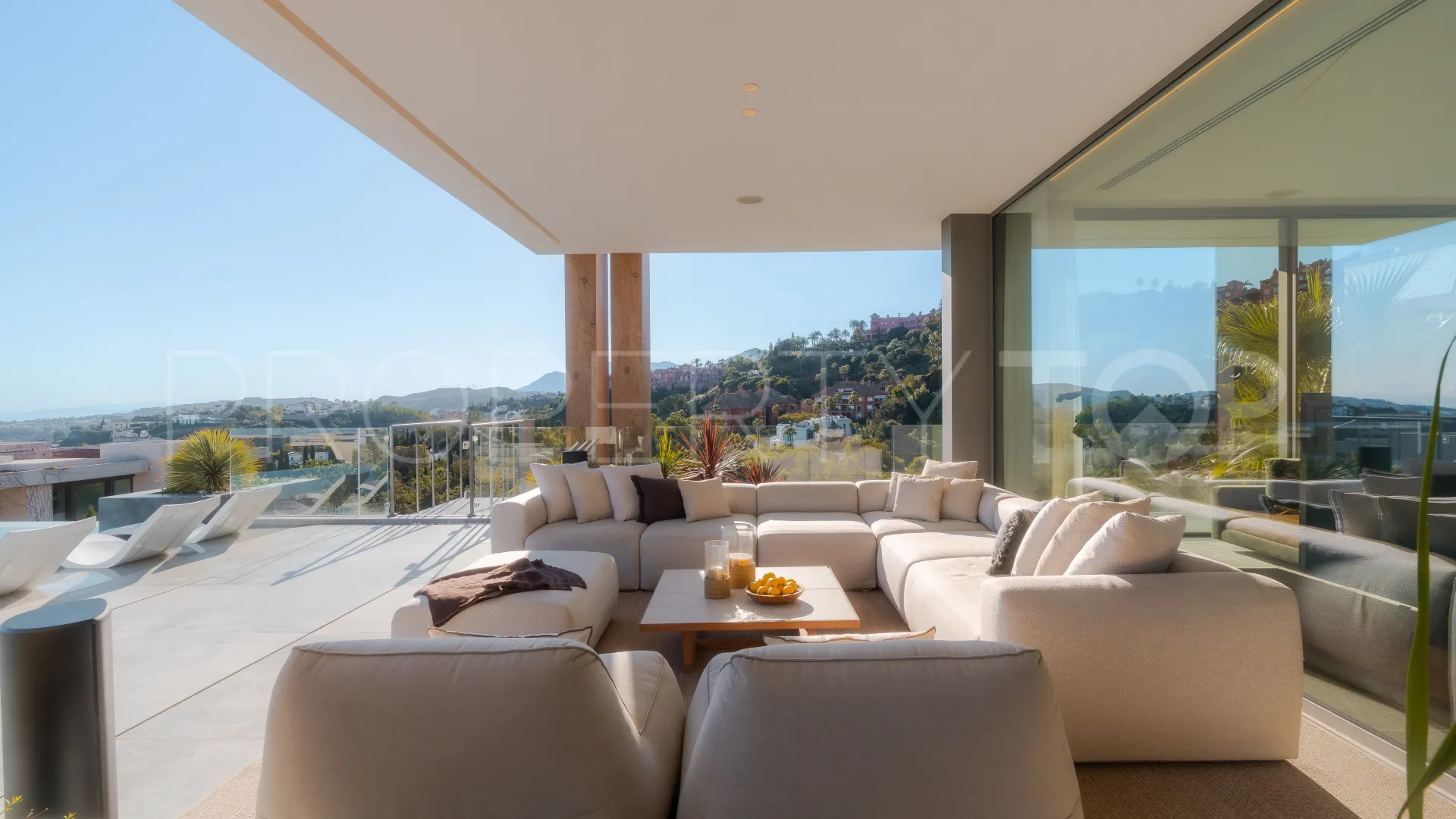 For sale villa in El Herrojo with 6 bedrooms