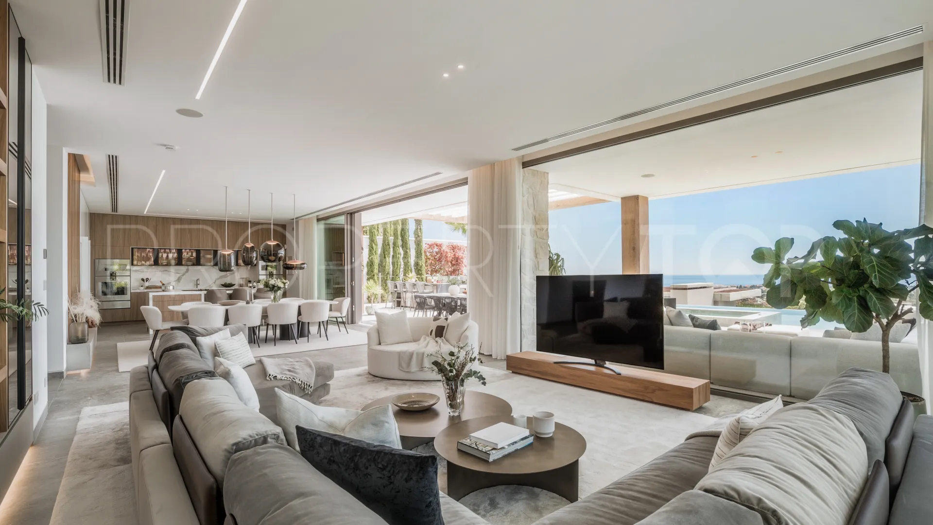 For sale villa in El Herrojo with 6 bedrooms