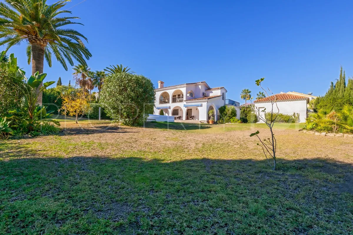 Villa for sale in Atalaya with 5 bedrooms