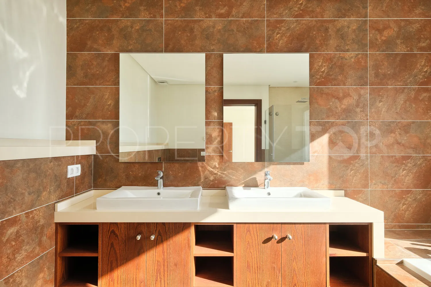 Villa for sale in Puerto del Capitan with 4 bedrooms
