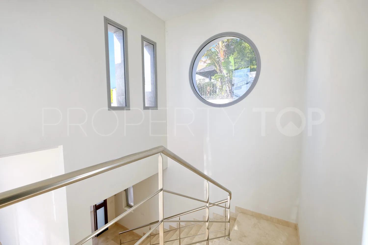 Villa for sale in Puerto del Capitan with 4 bedrooms