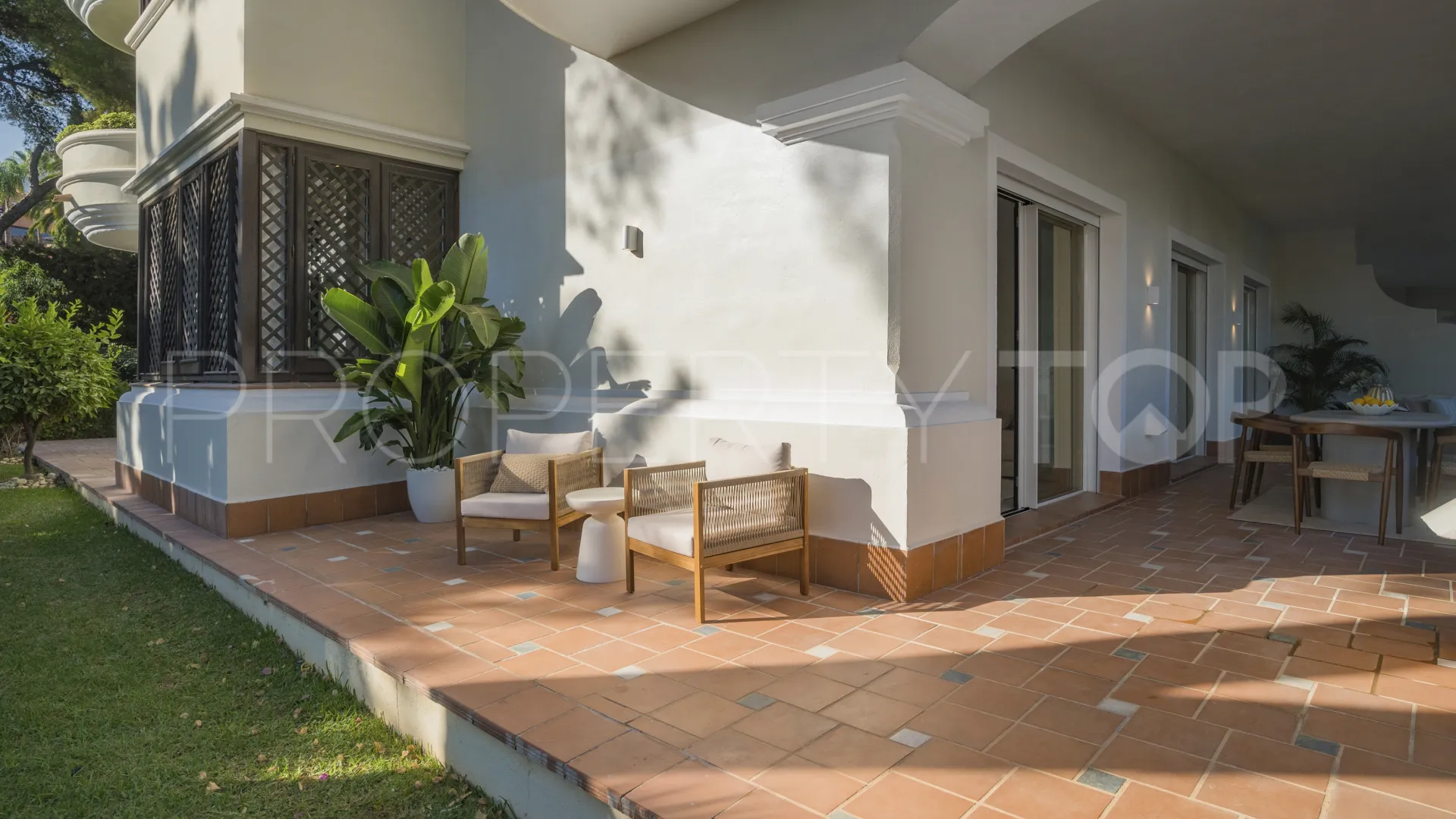 Apartamento planta baja a la venta de 3 dormitorios en Altos Reales
