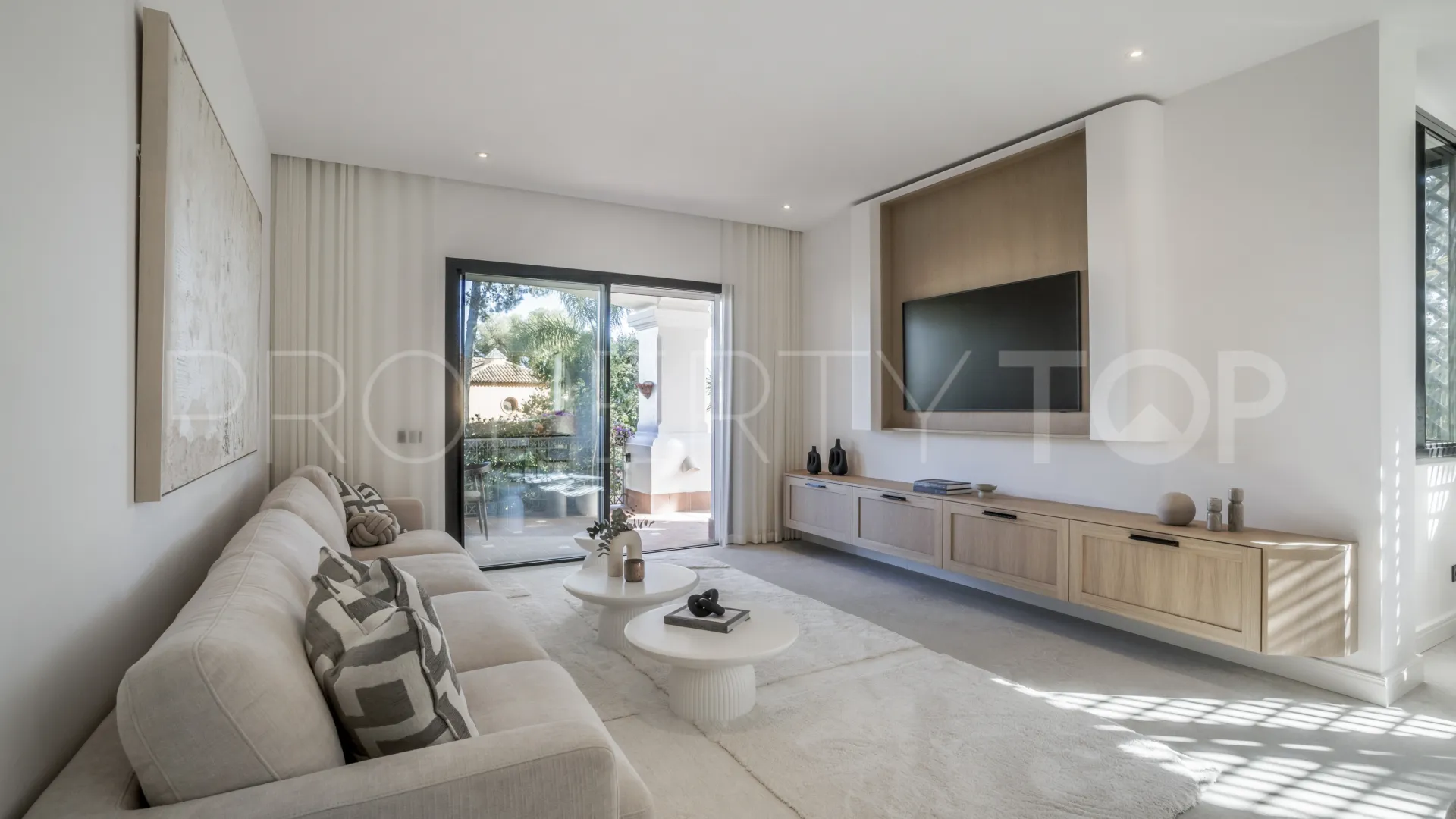 Apartamento planta baja a la venta de 3 dormitorios en Altos Reales