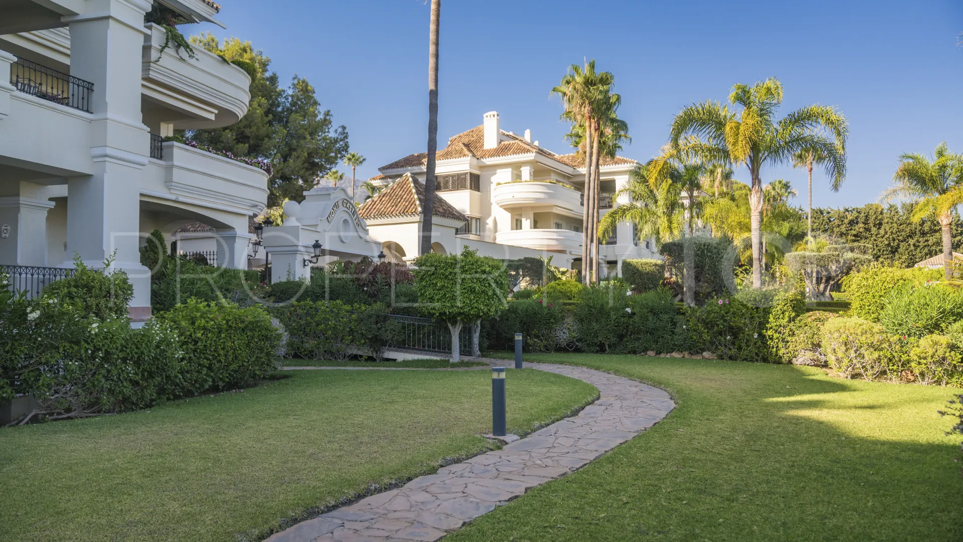 Apartamento planta baja a la venta de 3 dormitorios en Altos Reales