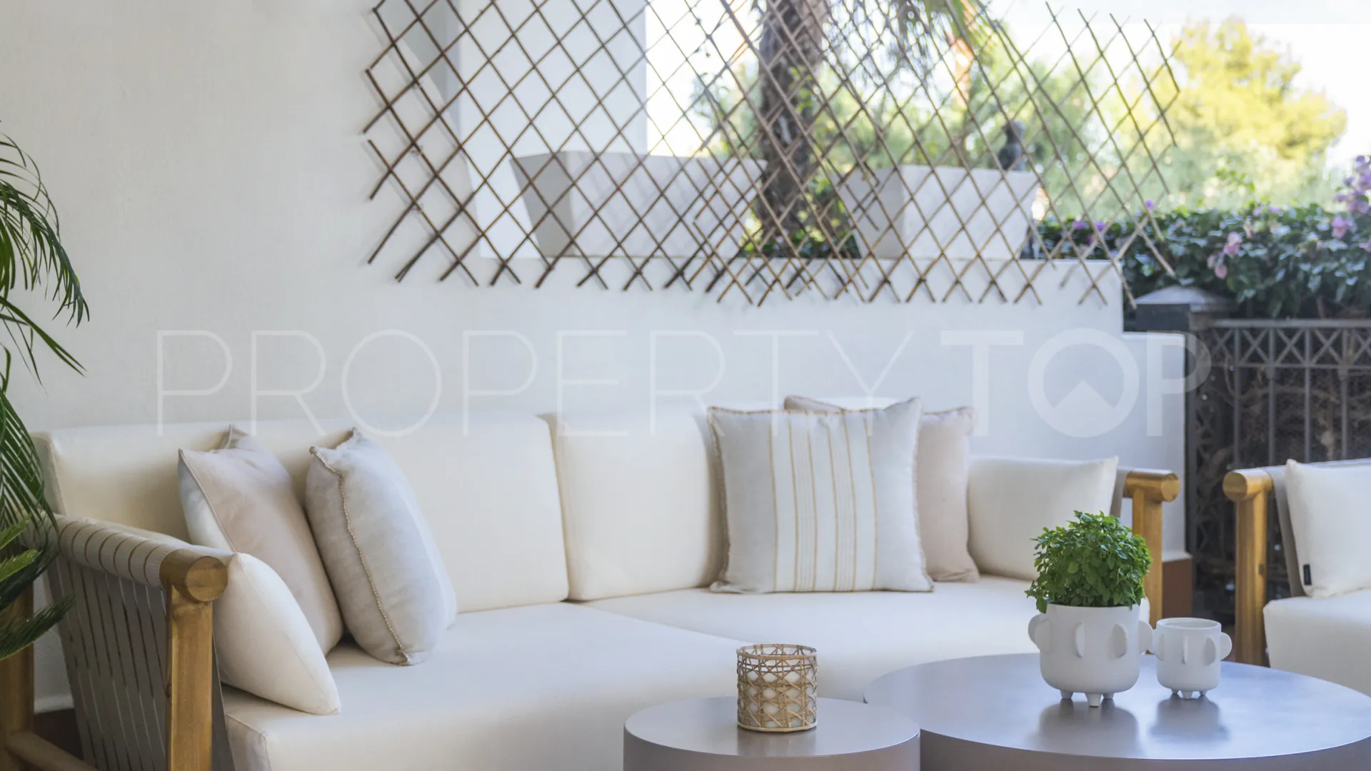 Apartamento planta baja a la venta de 3 dormitorios en Altos Reales