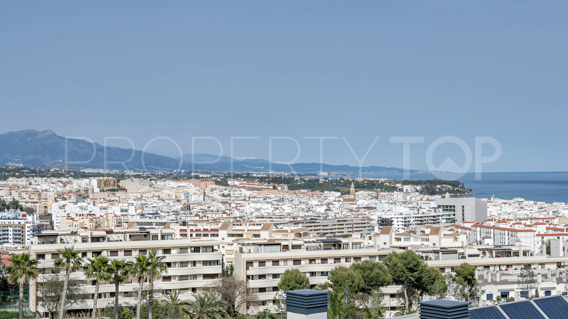 Comprar Ático en Estepona Centro con 3 dormitorios