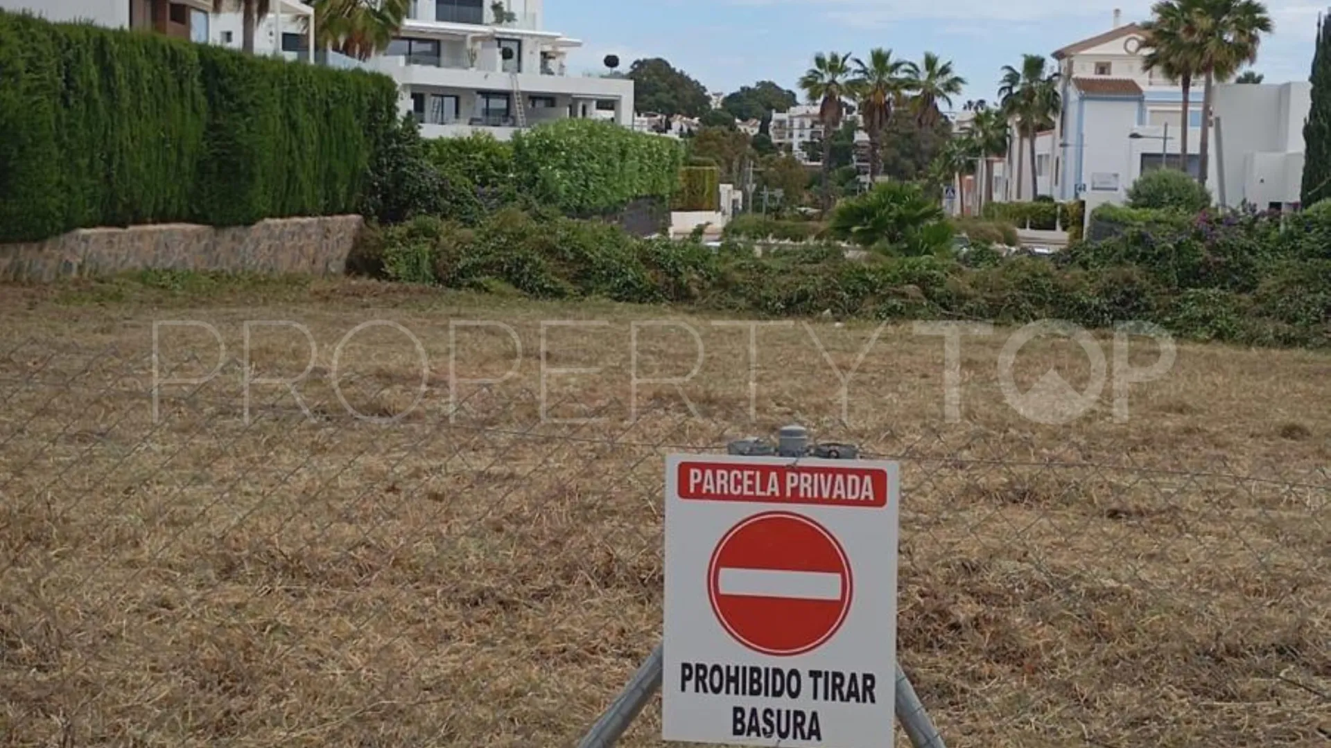 El Pilar plot for sale