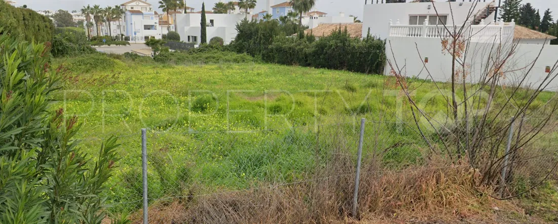 El Pilar plot for sale