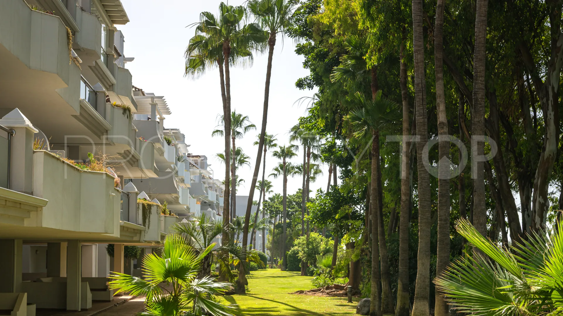 Penthouse for sale in Estepona Town