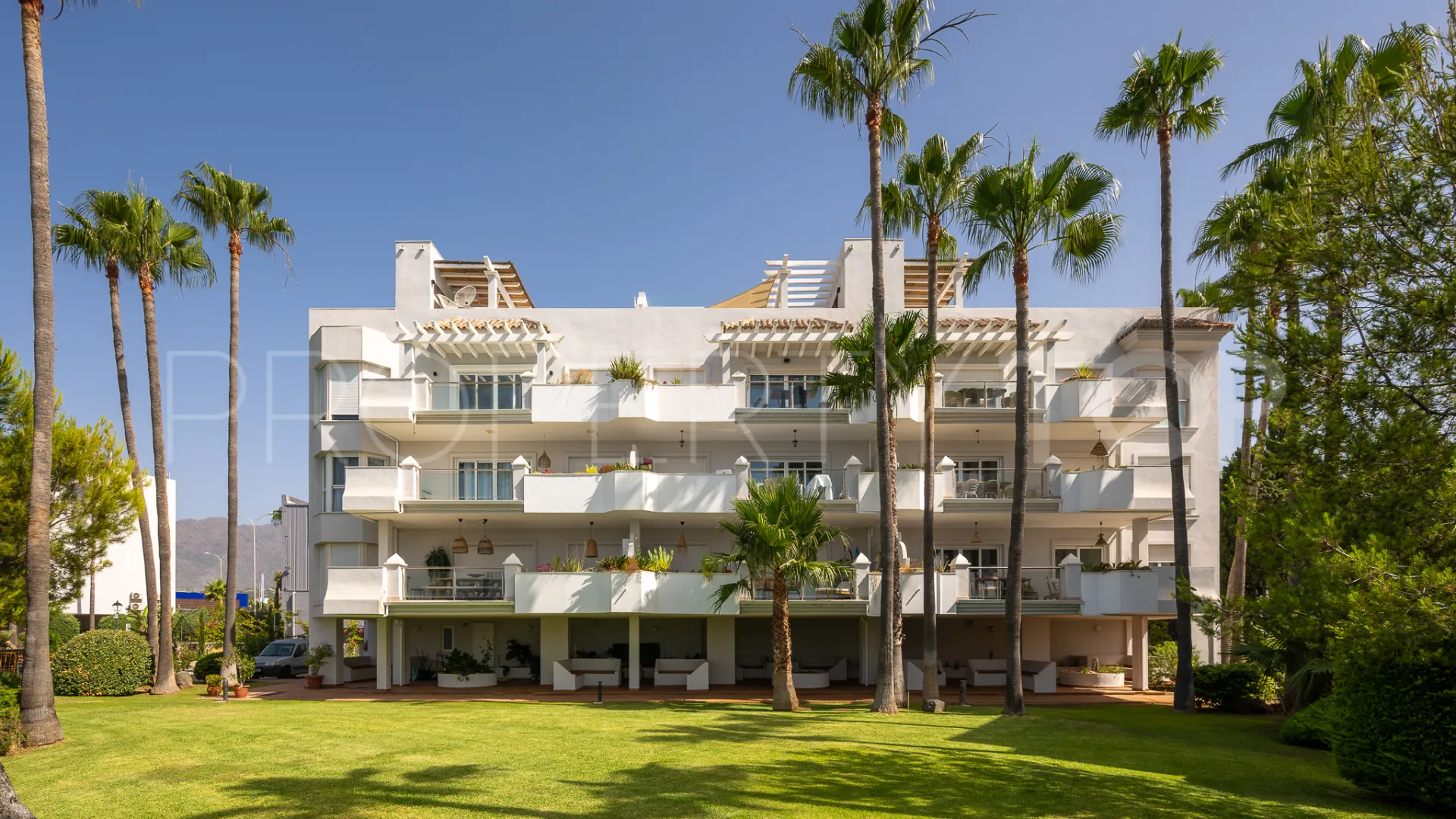 Penthouse for sale in Estepona Town