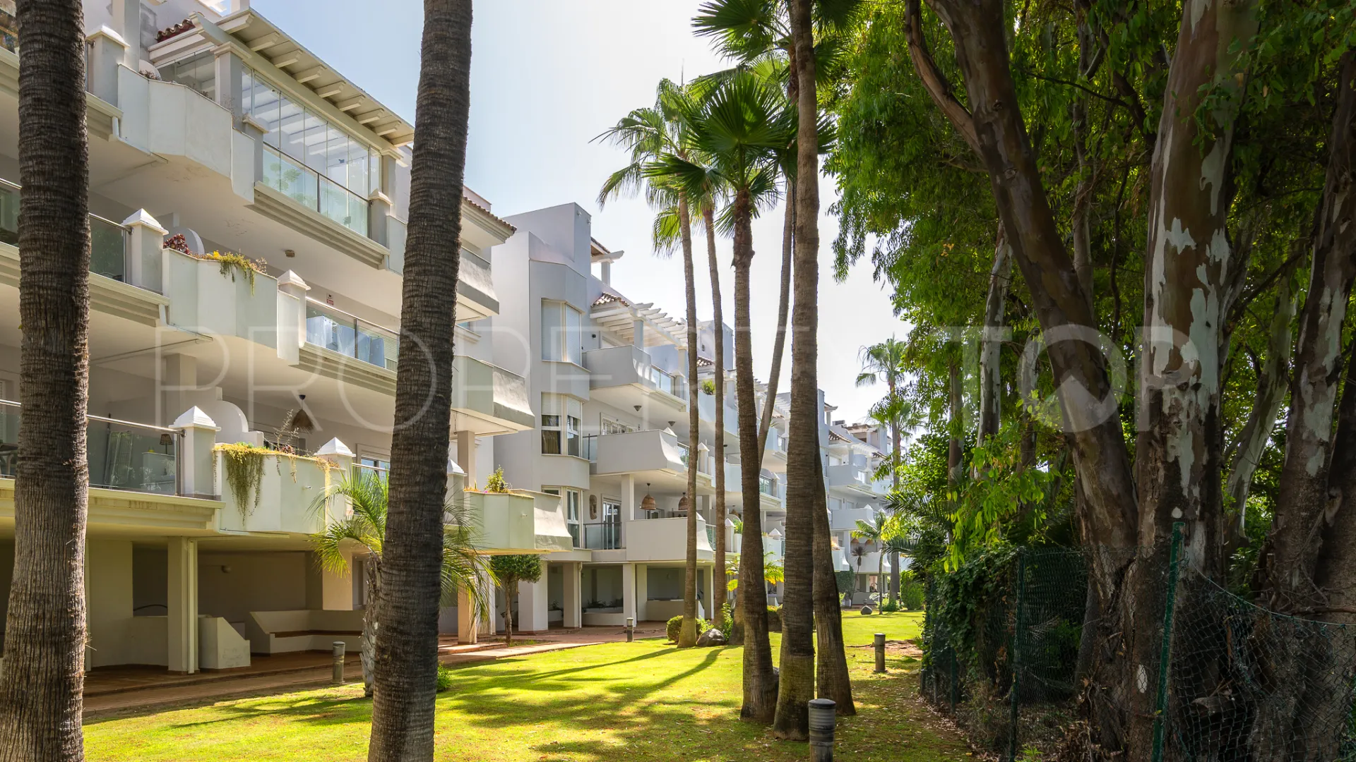 Penthouse for sale in Estepona Town