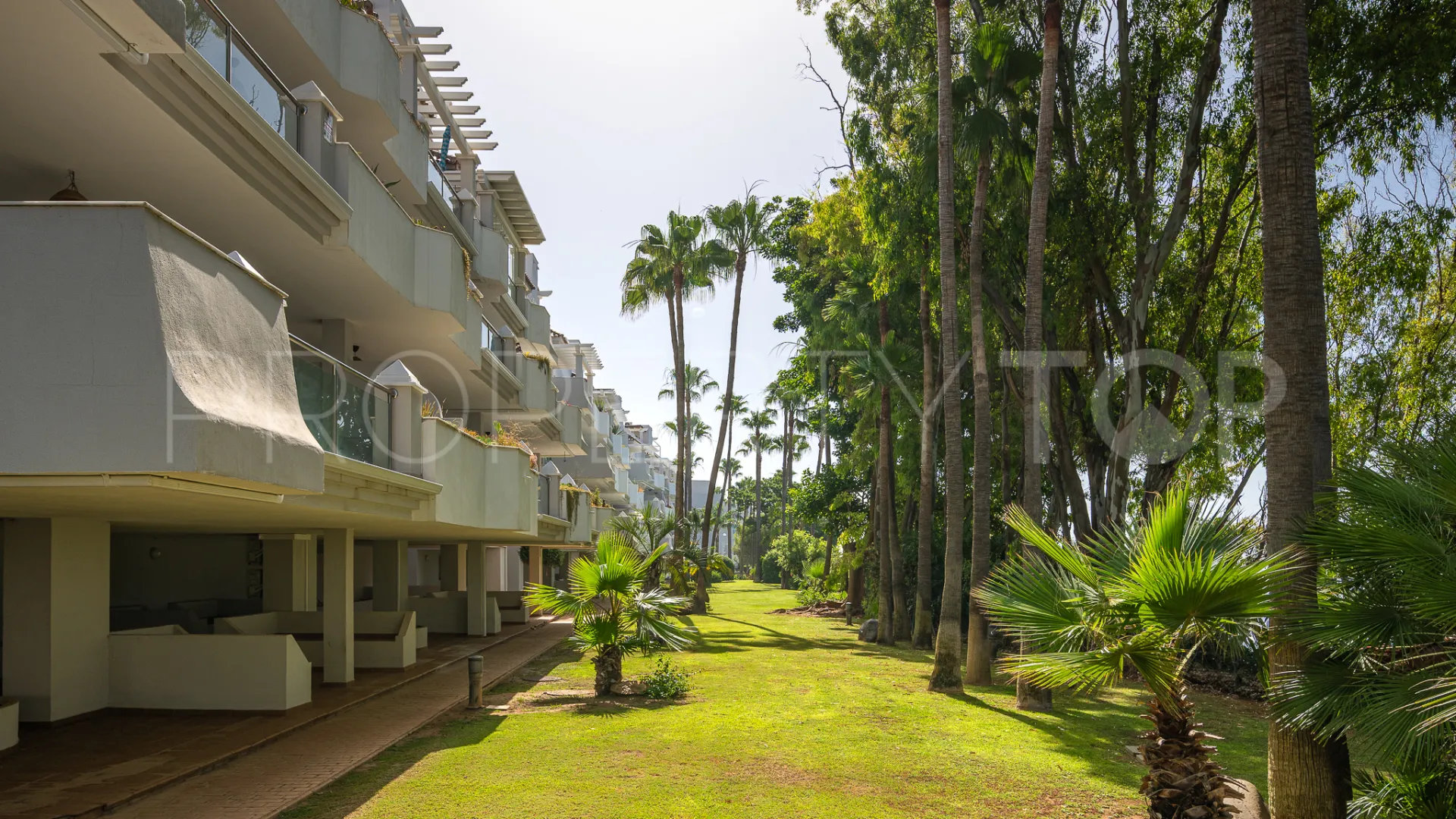 Penthouse for sale in Estepona Town
