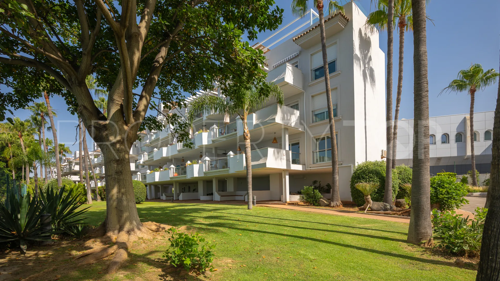 Penthouse for sale in Estepona Town
